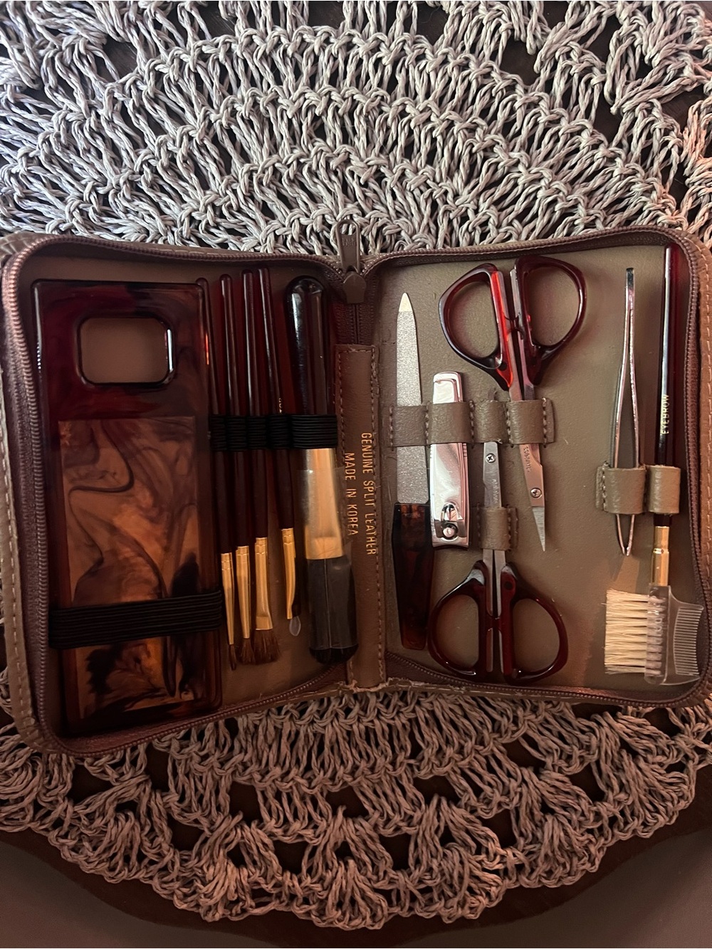 NWOT Vintage Leather Grooming and Manicure Kit - Grey